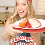 Valentina de Abreu Instagram - Gelatina navideña 🎄🍭 Tienen que ver el final 😂😂 a veces las cosas no salen como queremos 🫠 jajajajaj #gelatinanavideña #gelatina #navidad #marrychristmas #feliznavidad #valentinadeabreu #lachama #vzla #gye #ecuador #añonuevo