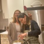 Valentine Thomas Instagram - Cooking with my mom 😂 “are you sure that’s how you do it?”. Pretty sure mom, pretty sure 😂