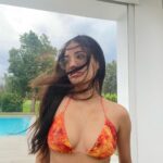 Valeria Emiliani Instagram – No hay peor ciego que el que no quiere usar sus lentes 😎

@osodeanteojos_