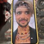 Valeria Emiliani Instagram – La ultima foto es el fondo de pantalla del teléfono de Samantha 😅 (En serio) siempre personalizo los celulares de mis personajes 🥹

#TheMarkedHeart
#Palpito2
#Palpito