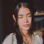 Valeria Emiliani Instagram – Hace rato quería poner estas fotos que me hizo el gran @zuanfilm 💖 fotos sonriendo, que privilegio.

Psd: @camilostudio I love you gracias por tanto 🦄