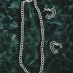 Valeria Emiliani Instagram - Xmas season ✨ perfección e inspiración junto a @tousjewelry ❤️‍🩹 📸: @zuanfilm
