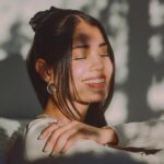 Valeria Emiliani Instagram – Hace rato quería poner estas fotos que me hizo el gran @zuanfilm 💖 fotos sonriendo, que privilegio.
Psd: @camilostudio I love you gracias por tanto 🦄
