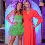 Valeria Ortega Instagram - @vale_ortega en DALE COLOR! Episodio ESTRENO🙋‍♀️ MÍRALO en YouTube y Spotify. Hoy en #DaleColor una invitada con mucho estilo, alegría y espontaneidad. Hablaremos de su tremenda evolución en la moda (porque le fue esquiva y traicionera en sus primeros pasos en TV 😅🫢). Hoy es referente de datos de belleza, estilo y de todo aquello que nos simplifique la vida. Ella es Valeria Ortega y le DA COLOR a todo lo que toca! Vayan a ver el episodio completo en YouTube y Spotify 💚 #dalecolor