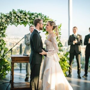 Valeria Ortega Instagram - Un día soñado 👰🏼‍♀️ 🤵🏼‍♂️ 
No puedo explicarles la emoción que sigo sintiendo. Estamos tan tan felices!! Todo gracias a la increíble energía que se generó en nuestro matrimonio. Fue épico! 
Ya les mostraré más fotos
La fotógrafa no podia ser otra que @danielagaldames 📸
Nuestro spot estaba increíble @vistastgo 
Todo salió perfecto gracias al equipo @soledadprovens y @coniprovens que más encima parió esa misma tarde! 
Este maravilloso vestido de @casa.santander tan perfecto! 
🤩 y mi favorito @franklawn tan tan elegante ❤️‍🔥