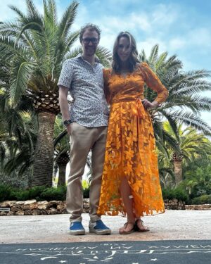 Valeria Ortega Instagram - Un viaje MARAVILLOSO 😍 
Eres lo más @franklawn 🇪🇸🫶🏻🎉✨☀️💃🏼🪩💫🎶 🛥️