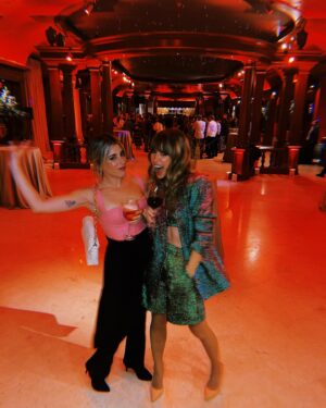 Valeria Ros Instagram - 💥 What a ride!
[ Cuando @atresmediacom nos junta para celebrar ]