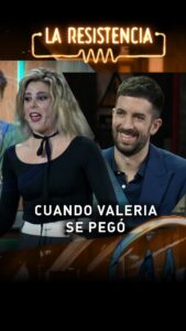 Valeria Ros Instagram - La etapa universitaria de @_valros fue lo que todo universitario espera que va a ser la carrera, peleas en garitos y secar costo con tu pareja.