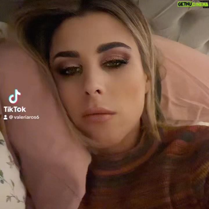 Valeria Ros Instagram - Una va con filtro. Nunca lo sabréis 👿😈😈