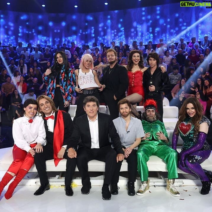 Valeria Ros Instagram - Gan贸 @oficialconchita y nos emocion贸 a todos 馃コ馃コ馃コ Get The party Started!!!馃摚馃摚馃摚 @tucaramesuena @gestmusic @antena3com