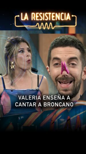 Valeria Ros Instagram - Este vídeo convalida dos años de conservatorio. Cuando lo acabes, ya estarás listo para subirte a un escenario. ¿No soñabas con ser cantante? Venga, no pierdas el tiempo, ESPABILA

#LaResistencia @_valros