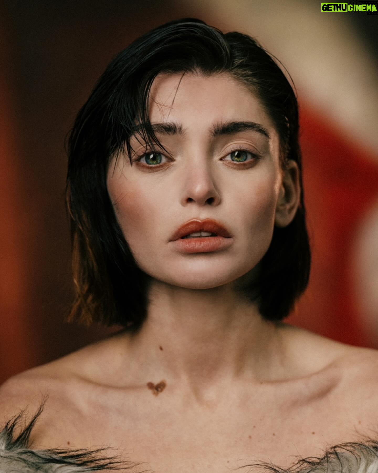 Valeriia Karaman - 3 Likes - Searching for new talent/acting agency/agent in London! All the leads will be highly appreciated ❤️🔥🙏
Beautiful fresh headshots by talented @sarakhanov