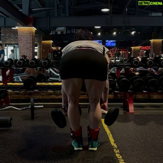Valeriya Bukina Instagram - Вид сзади 🔥💪как вам?#sport #wellness #bodybuilding #fitness #motivation
