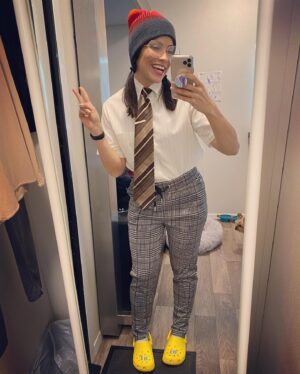 Valery M. Ortiz Instagram - Soooo which “DINA” was your favorite in tonight’s episode?!? Ya’ll already know which one was mine! 🤓✌🏽
.
Filming this episode was soooo much fun!!! I got so excited the first time I read the script! The amount of *quick* changes @doronbell and I had was craaazy! 😳 We essentially had to film all of the Dina/Doug scenes as EACH of those personalities! Haha SO thankful for our stand-ins, hair and makeup team, wardrobe lovelies, and our ADs for helping us make it happen so fast! And of course @thejonrosenbaum for making the filming process of this crazy episode seamless! 🥳 
.
.
.
.
.
.
.
#GabbyDuran #gabbyduranandtheunsittables #newepisode #disneychannel #tvmom #multiplepersonalities #behindthescenes #bts #quickchange
