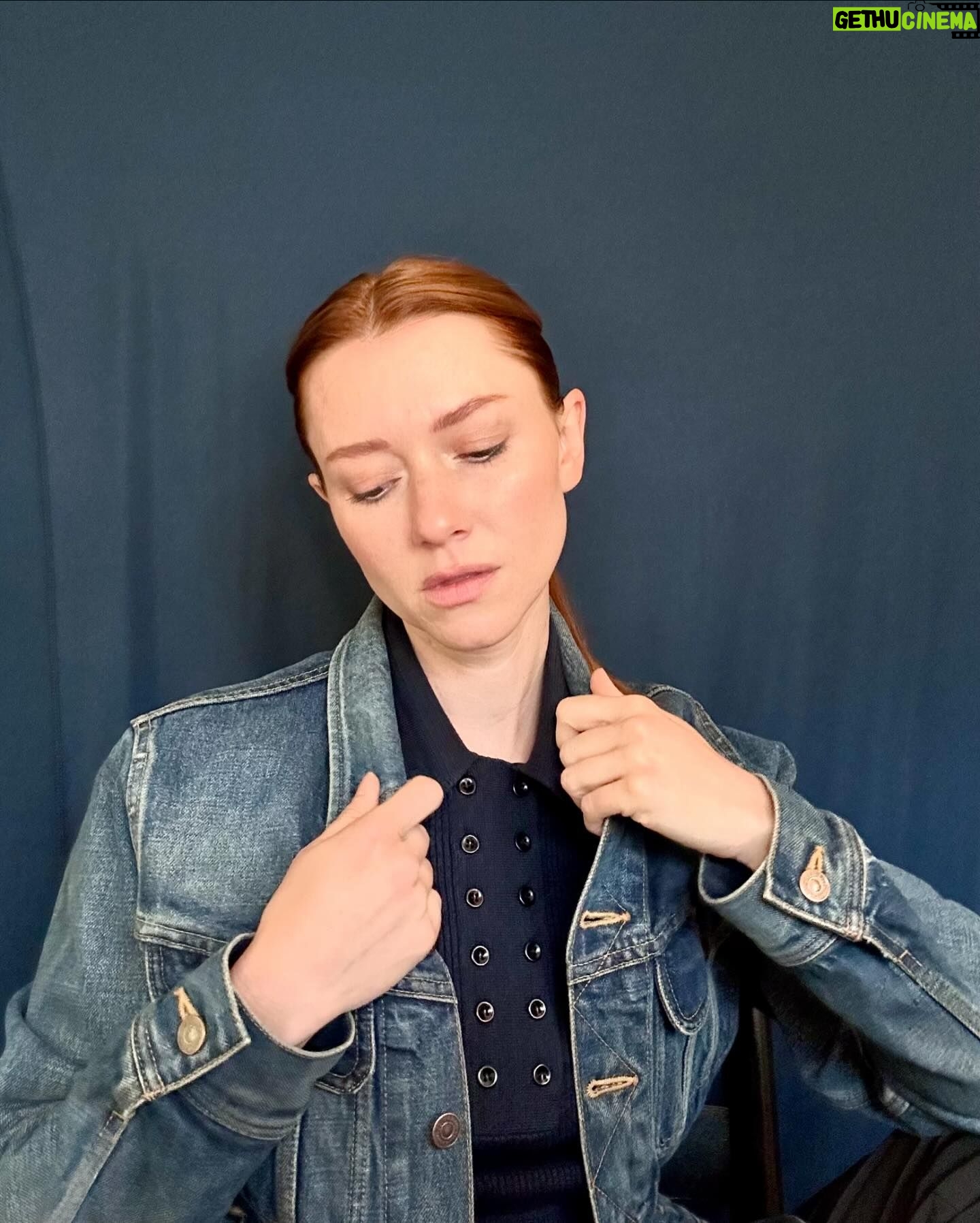 Valorie Curry - 11.9K Likes - Letting these press looks for @theboystv live on the grid because why not.
Hair by @lpgdino