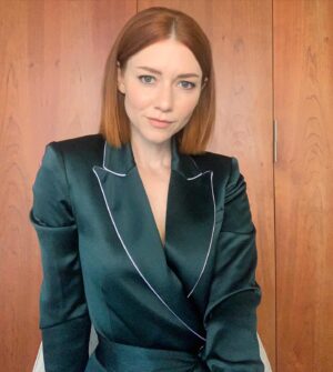 Valorie Curry Instagram - This look deserves to live on the grid.