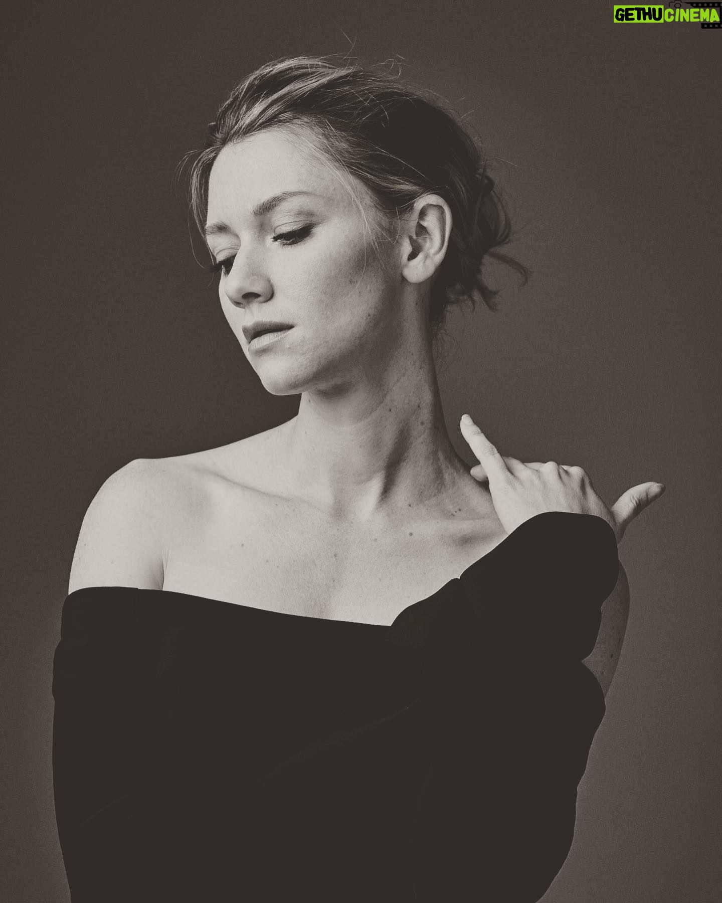 Valorie Curry - 11.9K Likes - Throwback to one of my favorite shoots ever.
Can’t wait to see myself through your lens again, @nathanjohnsonny! ❤️
