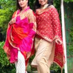 Vandana Lalwani Instagram - Han jiii 🥰 “Wakra Swag” 😍 We both set the floor on 🔥 what say ? #reels #reelsinstagram #instagram #instamood #instagood #instadaily #instalike #instacool #insta #reelsindia #reelsvideo #reelsviral #trendingreels #punjabi #vibes #energy #high #bff #dancing #enjoying #suit #duppata @dupattabazaar