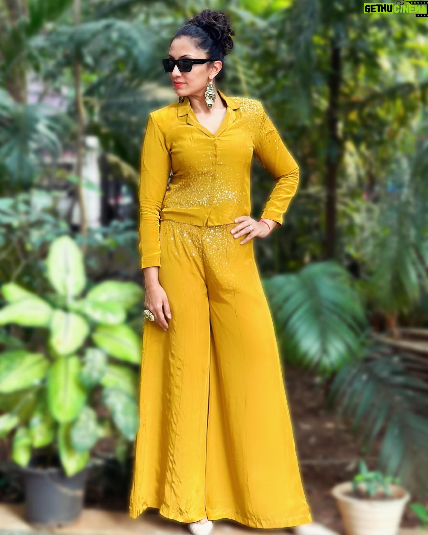 Vandana Lalwani Instagram - Life is a party, so dress for it 😉 . . . Wearing @savi__k__ #instagood #ootd #yellow #coordset #weddinginspiration #shaadiseason #fusionwear #vandanalalwani