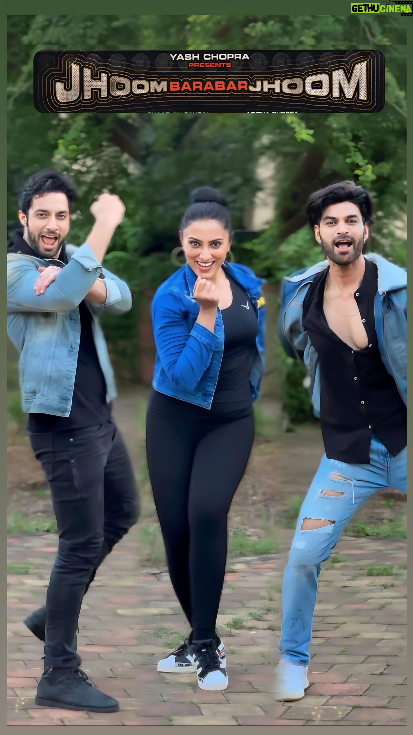 Vandana Lalwani Instagram - Jhoom • • #salmanshaikh #vandanalalwani #yuvraajparashar #jhoombarabarjhoom #bollywood #bollywooddance #indianactors #dancereels #cinematicvideo