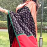 Vandana Lalwani Instagram - One of my favourite festive looks this season 😍 . . . Label - @sujatradesigns PR - @matsya_media @pr365_pr Jewellery @aquamarine_jewellery #sujatrawomen #reelsindia #reelsinstagram #dheeredheerebol #sareelove #cottonsilksaree #festivewear #weddingcollection #vandanalalwani