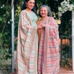 Vandana Lalwani Instagram - Happy Birthday to my beautiful Mommy ❤️❤️❤️ May you be blessed with a happy & healthy life forever ✨ . . . Twinning in Dupattas from @dupattabazaar #motherdaughter #happybirthday #mommyandme #twinning #bestbond #truelove #vandanalalwani