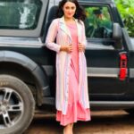 Vandana Lalwani Instagram - 💖 Outfit @omaanajaipure Enchanted Garden Co ord Set 💃 #instapic #ootd #cordset #dress #cottonsilk #vandanalalwani #photography #jaipur #actress