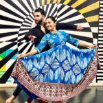 Vandana Lalwani Instagram - Happy Birthday @karan_pangali 🎂🫶 Learning your style of dance has been a gift for me.. May you always spread the joy of dance with your hardwork and dedication 🫶 To many more workshops in the future… best wishes 🙏💃🕺 Thank you @jaswirkaur for this opportunity ❤️ #danceworkshops #kathak #contemporary #dancestyle #karanpangali #vandanalalwani #sakalban #reelsindia #uk