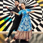 Vandana Lalwani Instagram - Happy Birthday @karan_pangali 🎂🫶 Learning your style of dance has been a gift for me.. May you always spread the joy of dance with your hardwork and dedication 🫶 To many more workshops in the future… best wishes 🙏💃🕺 Thank you @jaswirkaur for this opportunity ❤️ #danceworkshops #kathak #contemporary #dancestyle #karanpangali #vandanalalwani #sakalban #reelsindia #uk