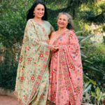 Vandana Lalwani Instagram - Happy Birthday to my beautiful Mommy ❤️❤️❤️ May you be blessed with a happy & healthy life forever ✨ . . . Twinning in Dupattas from @dupattabazaar #motherdaughter #happybirthday #mommyandme #twinning #bestbond #truelove #vandanalalwani