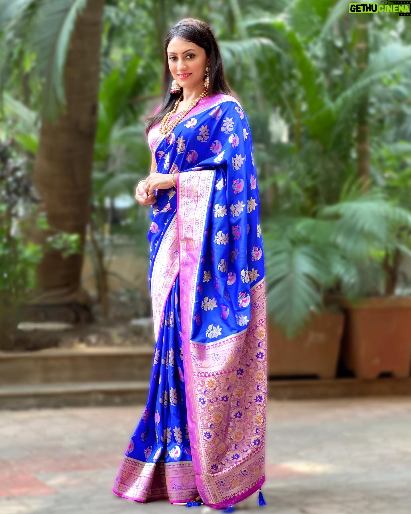 Vandana Lalwani - 3.7K Likes - दीपावली के इस पावन पर्व पर आपके जीवन में प्रकाश और खुशियों की बरसात हो।
शुभ दीपावली 🪔
.
.
.
Beautiful Silk Saree @julahaasarees 🫶
#diwali #shubhdeepawali #indianfestival #silksaree #silk #indiansaree #festivesarees #vandanalalwani
Jewellery @aquamarine_jewellery