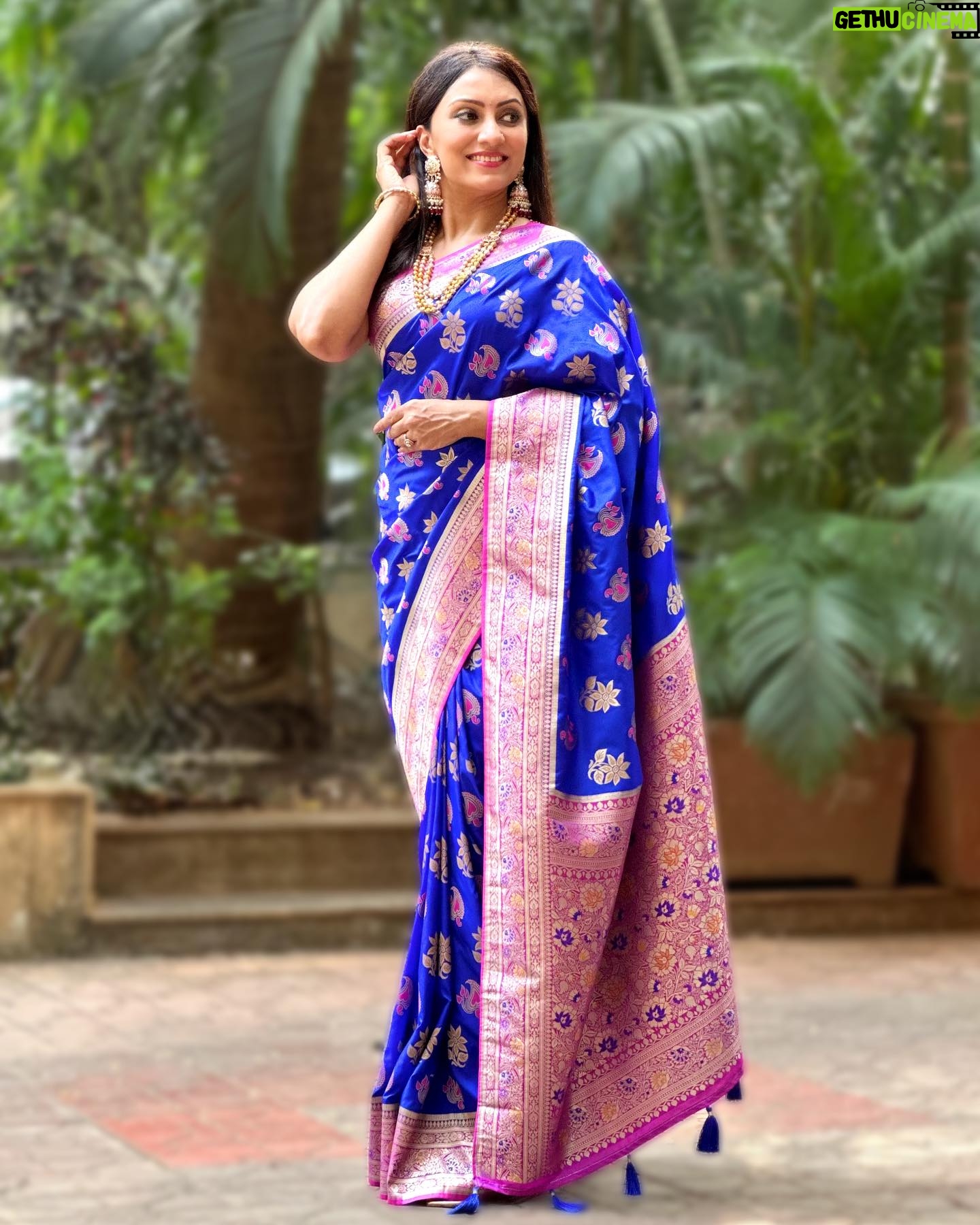 Vandana Lalwani - 3.7K Likes - दीपावली के इस पावन पर्व पर आपके जीवन में प्रकाश और खुशियों की बरसात हो।
शुभ दीपावली 🪔
.
.
.
Beautiful Silk Saree @julahaasarees 🫶
#diwali #shubhdeepawali #indianfestival #silksaree #silk #indiansaree #festivesarees #vandanalalwani
Jewellery @aquamarine_jewellery