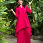 Vandana Lalwani Instagram - Wishing you all a colorful and joyful Holi! 🎨🥳 Wearing these beautiful colorful classy outfits from @unidraa ❤️ Check out their super amazing collection on www.unidraa.in. ✨ #happyholi #holifestival #holi #unidraa #cottonsuits #indianwear #classyindianwear #vandanalalwani
