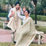 Vandana Lalwani Instagram - Happy Rakshabandhan 🌸 #friendslikefamily #rakshabandhan #brothersister #salmanshaikh #vandanalalwani #bondsbeyondreligion #twinning #dupatta