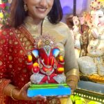 Vandana Lalwani Instagram - Getting ready to welcome Bappa and celebrate the upcoming Ganeshotsav festival with vibrant dupattas from @dupattabazaar Visit www.dupattabazaar.com and shop from their amazing collection 😍 #reelsindia #festival #ganesha #ganpatibappamorya #ganpatidecoration #ganeshotsav #indianfestival #indianethnic #dupatta #reddupatta #vandanalalwani