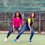Vandana Lalwani Instagram - The Tune which makes you groove 😍💃💃 How is that 🥰🤩❤️ #reels #reelsinstagram #instagram #instadaily #instalike #instamood #instalove #instacool #instareels #reelsindia #reelsvideo #reelsviral #trendingreels #bff #friends #enjoying #gooving #dancing #tall #girls #happyfeet 💃💃