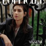 Vanesa González Instagram - @lofficielarg Foto @xrsnkx Estilismo @jorgeoleon Pelo @eddierodriguez_23 para @frumboliestudio Maquillaje @aguscaparra Chaqueta @calandraoficial camisa @naimaoficial y Jean @levis_ar