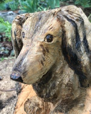 Vanessa Carlton Instagram - Now Lord Victor can live forever! Thank you for bringing back the love of my life Marguerite! 🖤

Note: No tree was harmed in the making of Victor. Tree was rotting from the inside and had to be cut. Never cut a tree just to make a statue 🖤
Tree sculpting by: @marguerite_go_wash_your_feet