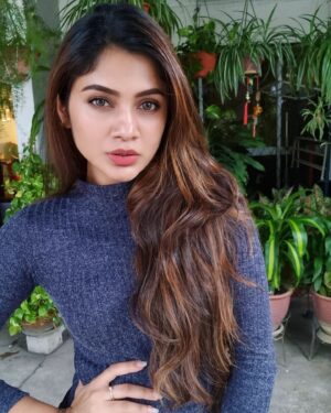 Vanessa Cruez Instagram - Randomly trying both left and right side parting 😅😅..
Which suits me better 1st or 2nd 🤔..

#vanessacruez #vanessa #homedecor #hairstyle #happiness #instapic #insta #instadaily #instamood #instafashion #instagood #longhair #messy #messyhairdontcare #beyourself #lifeisgood #pose #request #simple #love #random #modern #instaphoto #nature #spreadlove #spreadjoy #newyear #candid #somethingnew #simplicity