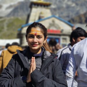 Vanessa Cruez Instagram - Never in my life i thought that i will go to this beautiful and blessed place called Kedarnath... so much of stories and history behind this place that just mesmerised me.. It was not an easy journey up i would say, as it was full of mixed emotions, physically and mentally drained yet it was all worth it once we reached Kedarnath... and i witnessed many amazing things.. All the hardship we faced throughout the journey just got erased from our minds once we stepped the blessed land.. Forever grateful for this trip and the people who was with me..

Thanks to @rossmithtravels for this amazing tour and i will be going for more and more..

#vanessacruez #vanessa #travel #traveldiaries #kedarnath #india #blessed #temple #blessings #himalaya #himalayas #cold #winter #traveler #pilgrimage #yaatra #rossmith #happiness #love #experience #shiva #trek #simple #calm #worthit #history #tour #connection #instatravel #instadiary
