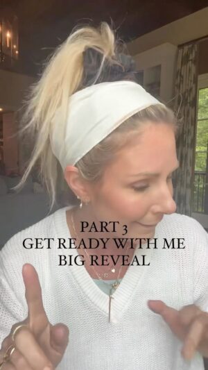 Vanessa Evigan Instagram - Well this was fun. This makeup technique was 100% NOT FOR ME! Took me almost 45 minutes and I made a huge mess and I looked nothing like the hot model AND my kids asked me what was wrong with “those things above my eyes” my brows were “the wrong color for my hair”😭 when they got close up to look they also said my lipstick was “backwards” whatever that means!! Hahahahah. . It was fun to try though!