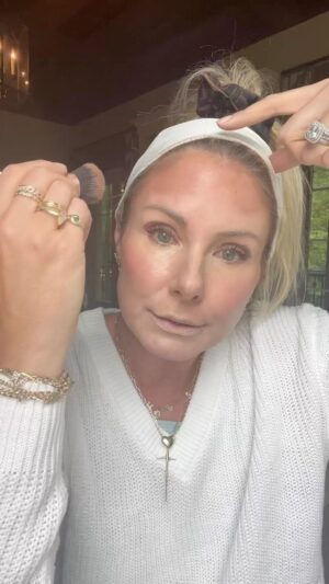 Vanessa Evigan Instagram - GET READY WITH ME….. Part 2 the @meredithduxbury way.