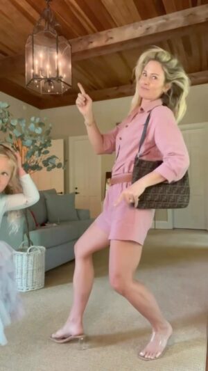Vanessa Evigan Instagram - PART 2
Day to night…. The night look in my set that’s under $50 just snazzle dazzled it up a bit with a belt, heel, & cute bag and even cuter lil helper 
Outfit Details: find in stories/highlights!