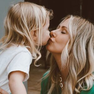 Vanessa Evigan Instagram - Photo dump from yesterday St. Patricks day lunch & early birthday celebration with my kiddos. Maverick & Birdie went shopping & picked me out the sweetest gifts. My son got me my necklace with the turquoise heart. He said “let me see it on you” (sounded just like his daddy) he was so happy when I put it on. He just kept smiling. Melted my heart. He picked it out all by himself along with the gold cuff bracelet. They got me flowers too & Birdie rose smelled them & said “mommy they smell beautiful “. They make everything brighter & all holidays more fun. They were so tickled at the idea that they could pinch someone who didn’t have green on 😭 🍀 🍀

📸 @maggs_music