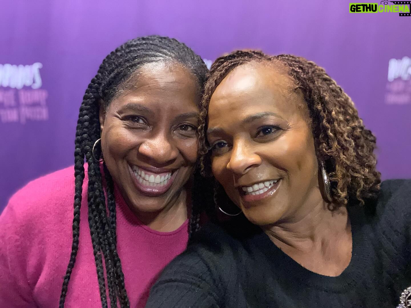 Vanessa Bell Calloway Instagram - More fun @purliebway thanks to all that came to see us do our thang! @shanolahampton @rosecathpink @robinthede @tamaratgreg @jeniferlewisforreal @nicolegaliciaa_
