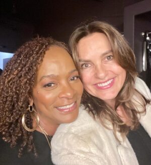 Vanessa Bell Calloway Instagram - More great times @purliebway What a blessing!!!! I’m so grateful and very #happy Thanks to all that’s coming to support us! @leslieodomjr @karaakter @bkjamchild @billyeugenejones @noahpyzik @starjonesesq @im.angelabassett @jeniferlewisforreal @katehudson @therealmariskahargitay @aliciakeys @divatamer @johndavidwashington @sherrieshepherd @jawnmurray