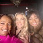 Vanessa Bell Calloway Instagram - More great times @purliebway What a blessing!!!! I’m so grateful and very #happy Thanks to all that’s coming to support us! @leslieodomjr @karaakter @bkjamchild @billyeugenejones @noahpyzik @starjonesesq @im.angelabassett @jeniferlewisforreal @katehudson @therealmariskahargitay @aliciakeys @divatamer @johndavidwashington @sherrieshepherd @jawnmurray
