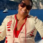 Vanessa Bell Calloway Instagram - Happy birthday to one of the sweetest people in this world!!! @thecookiej I pray you have an amazing day and an incredible year with all of Gods blessings!!! Love you! 💕💕😘😘💃🏽💃🏽🎉🎉🎁🎁👍🏾👍🏾