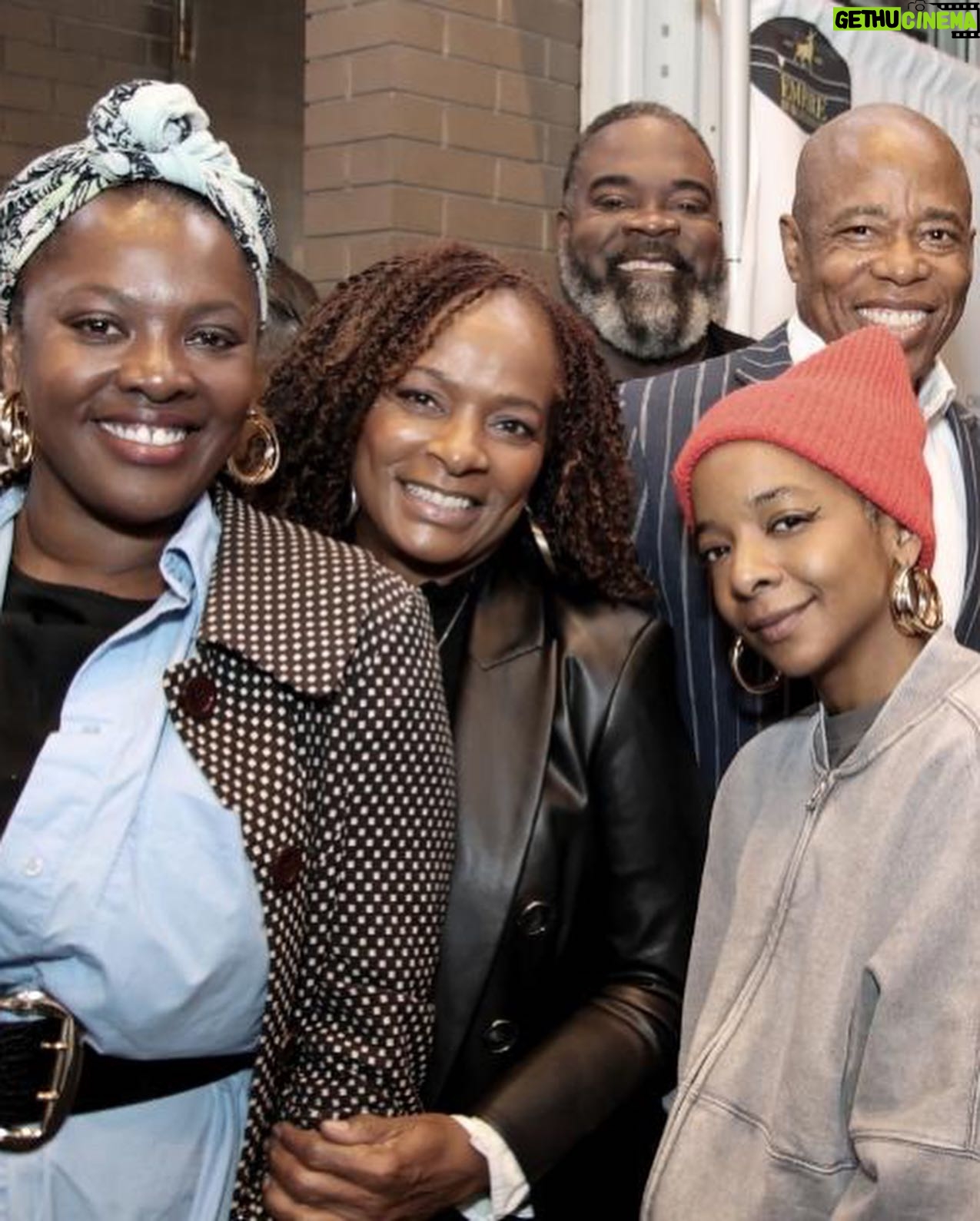 Vanessa Bell Calloway Instagram - Last week @purliebway another great week! #soblessed ππΎππΎππΎππΎπππππ