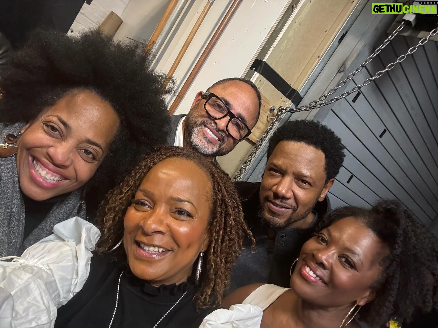 Vanessa Bell Calloway Instagram - What an amazing closing couple of weeks @purliebway @patinamiller @iamthebradleycooper @therhondaross @realalfrewoodard @sallirichwhit @paulrudd @kikilayne @camrynmanheim @torykittles @kathyhochulny @yvettenicolebrown and all that came out to support us!!! We love you!!!πππ